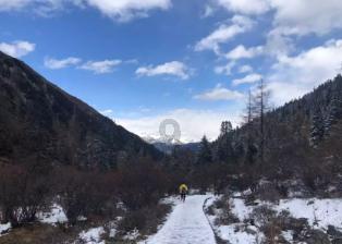 拜登大战得州州长,美议员喊话“分家”,“两个美国”将何去何从